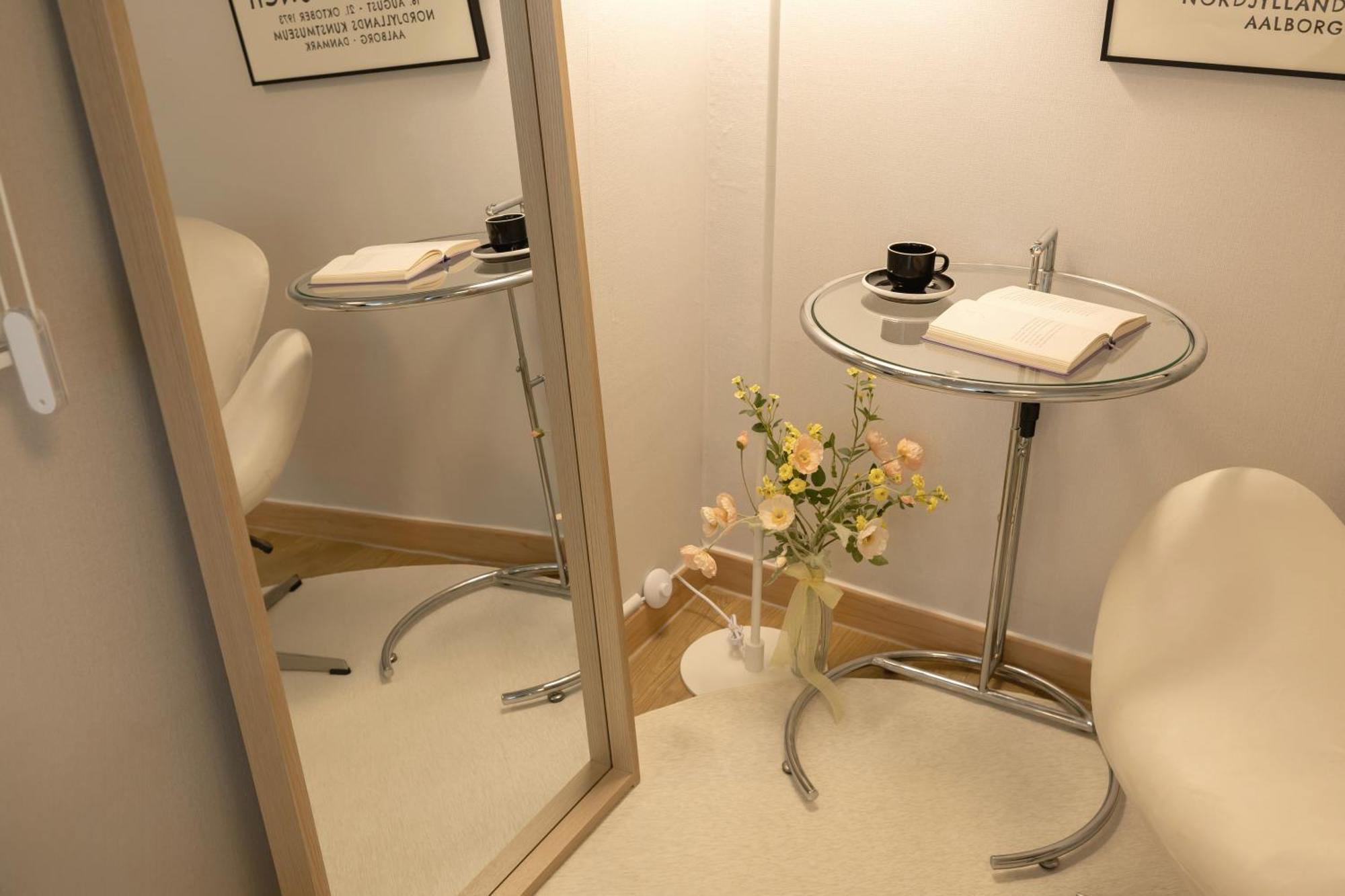 Apartment Experience The Vibrant Of At Our Stylish O-nol