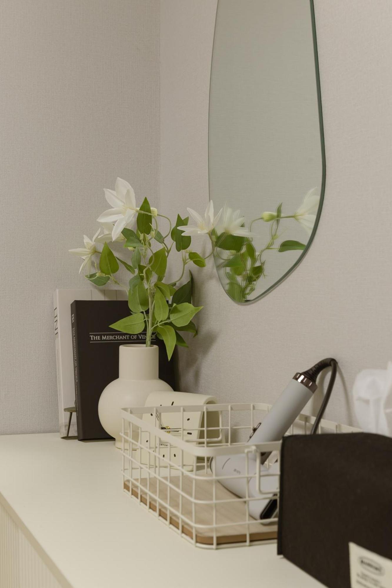 Experience The Vibrant Of At Our Stylish O-nol Apartment