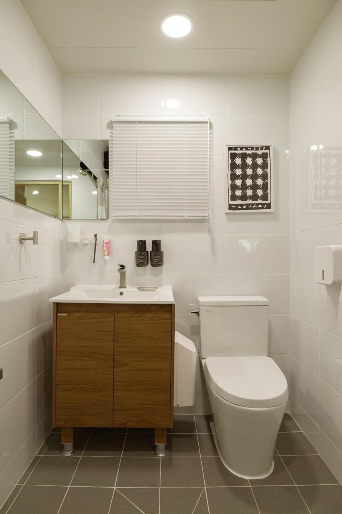 Experience The Vibrant Of At Our Stylish O-nol Apartment Seoul